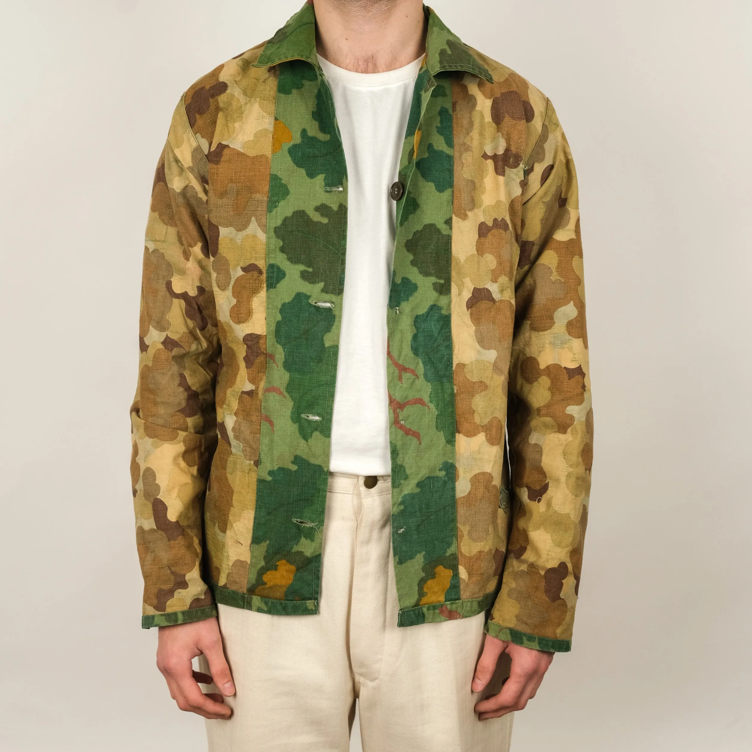 Authentic Mitchell Camo Jacket - Classic Outdoor Style with Durable Fabric and Versatile Design